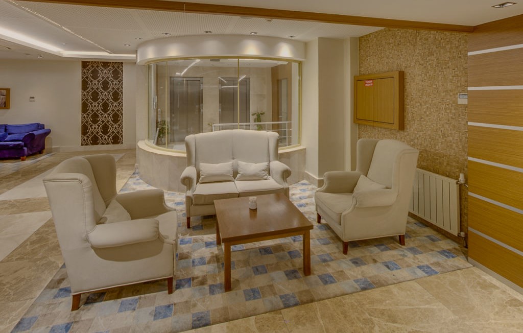 Lobby Bar